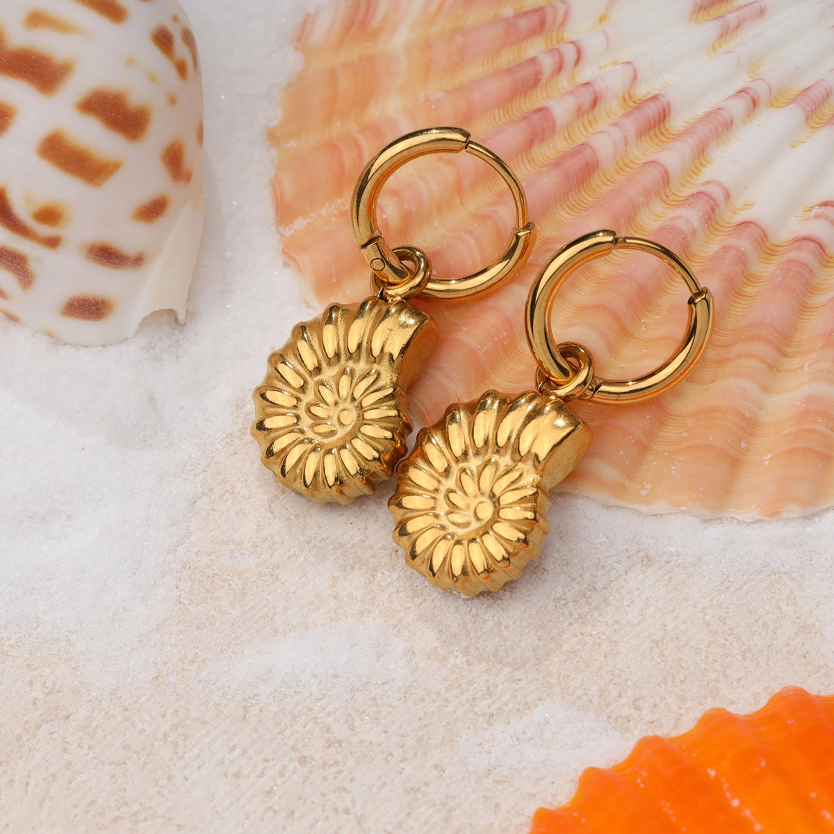 Conch Pendant Earrings