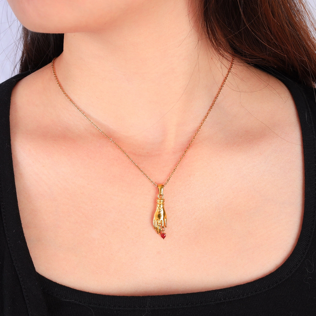 Zircon Heart Hand Necklace