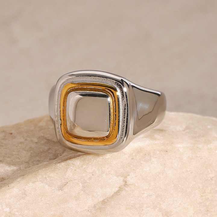 Retro Texture Color Blocked Ring