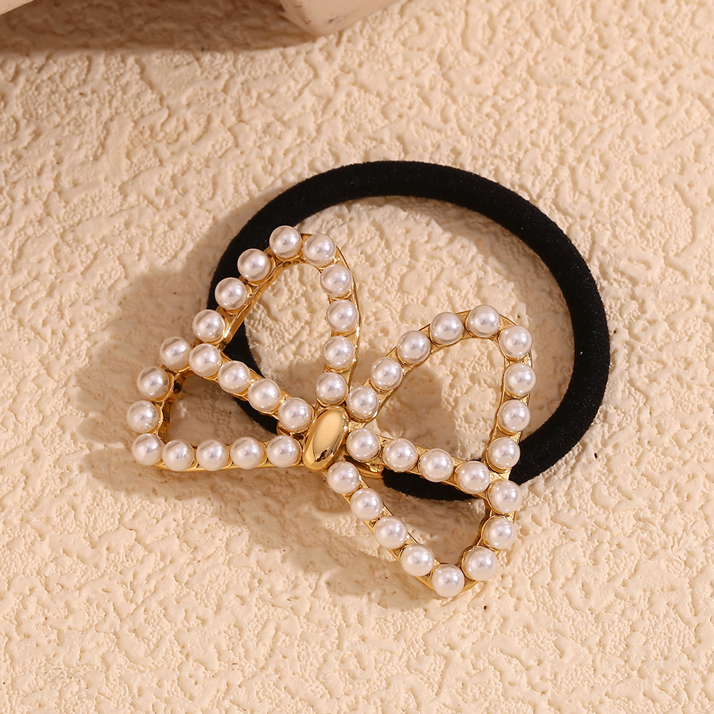 Pearl Bow Pony Cuff