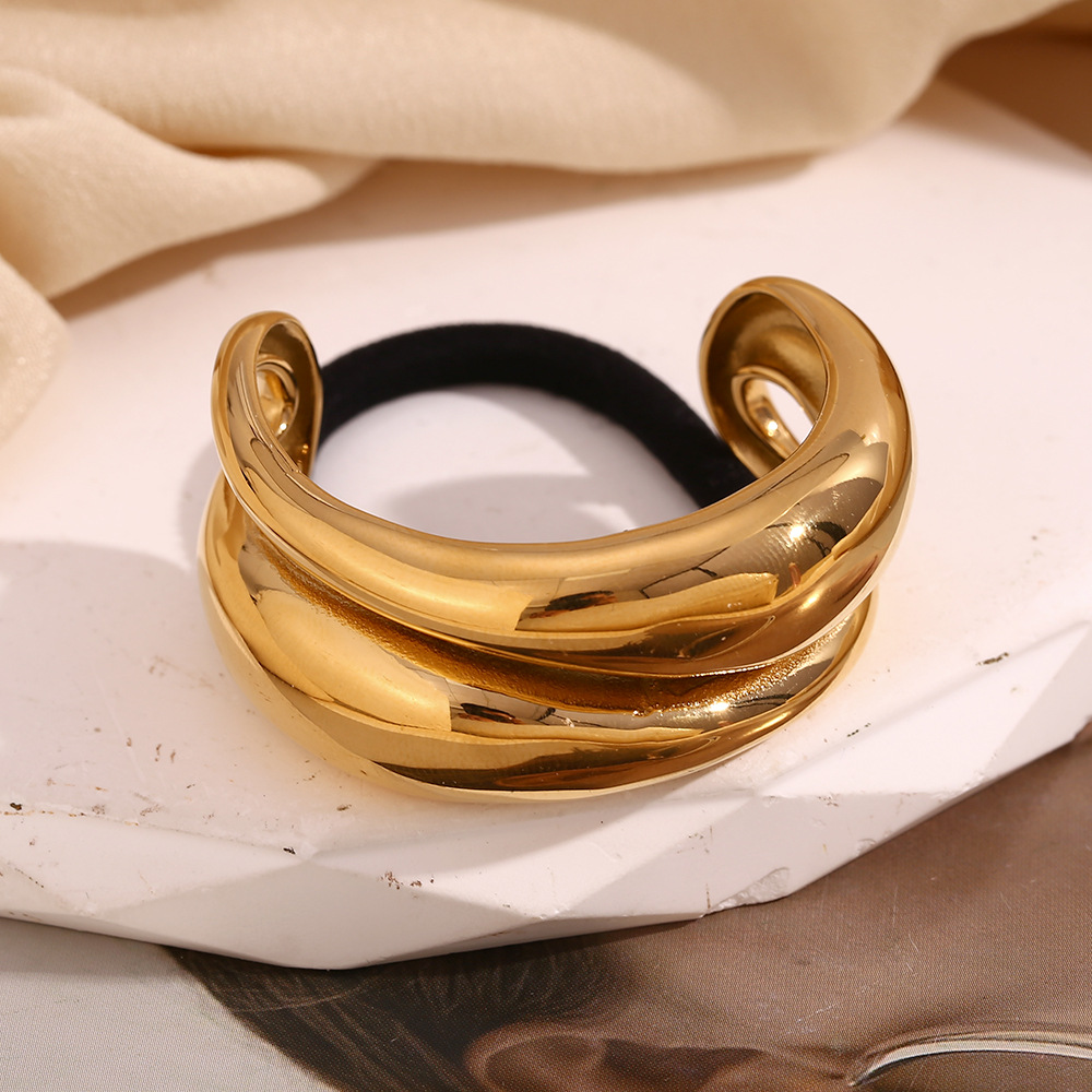 Glossy Double Arch Pony Cuff