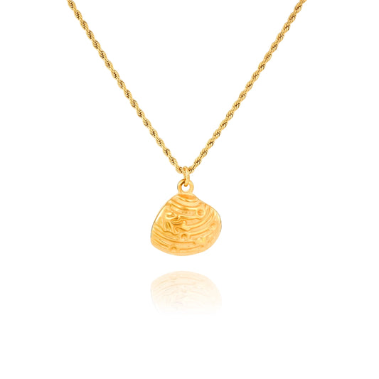 Shell Pendant Necklace