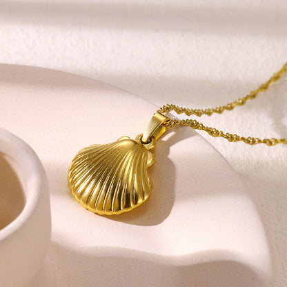 Shell Pendant Necklace