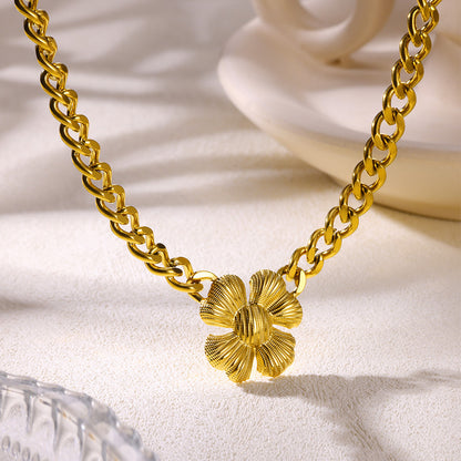 Flower Pendant Necklace