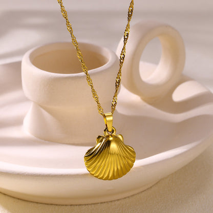 Shell Pendant Necklace