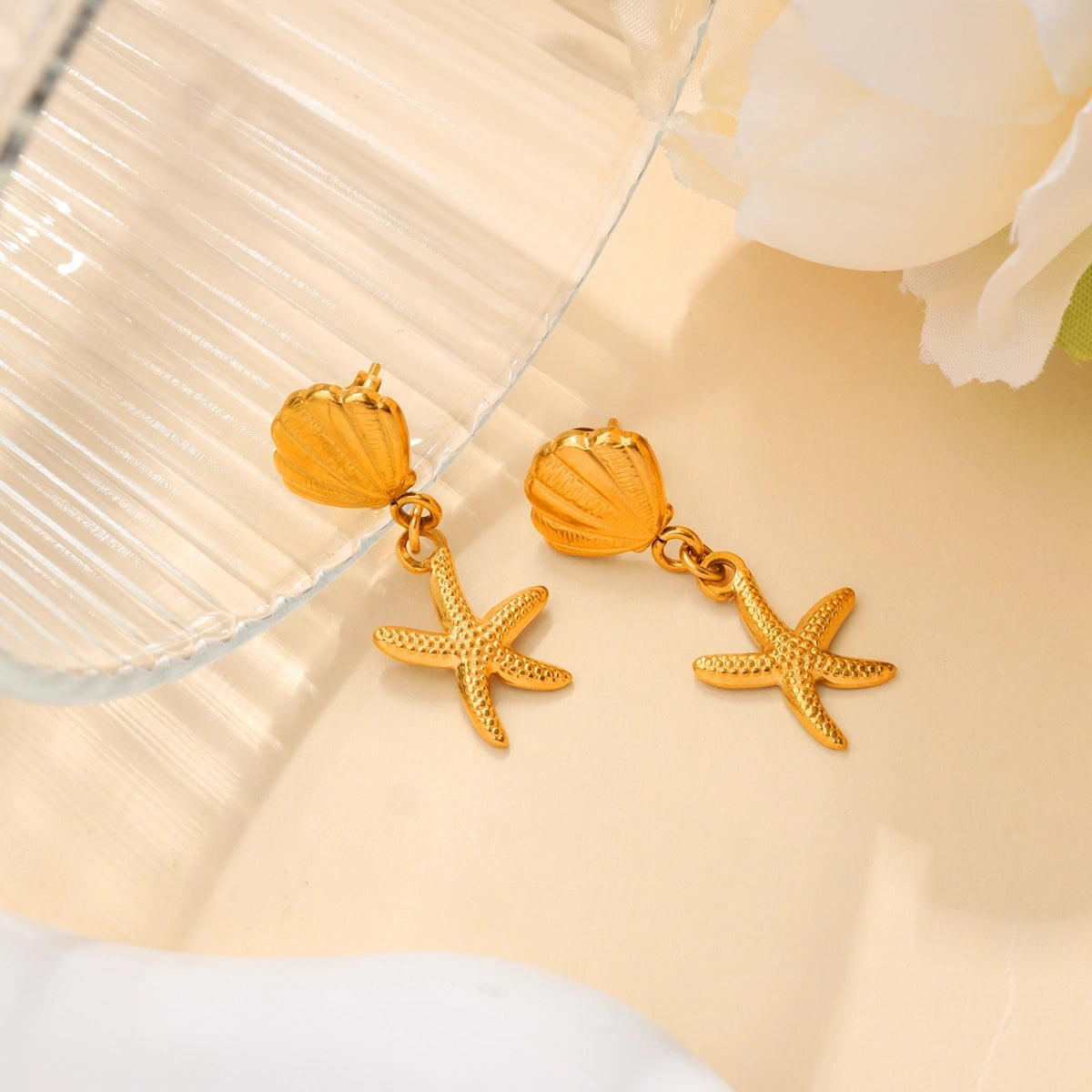 Shell and Starfish Pendant Stud Earring