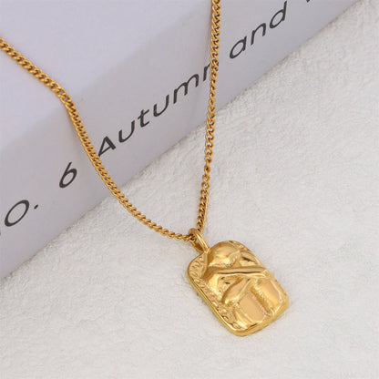 Hug Pendant Necklace