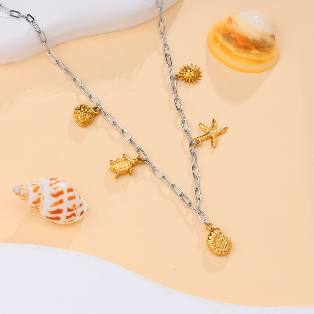 Shell Summer Oval Chain Necklace