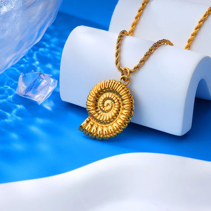 Conch Pendant Necklace