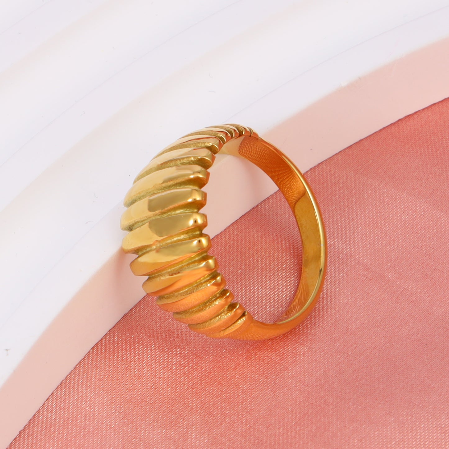 Chunky Ribbed Dome Ring