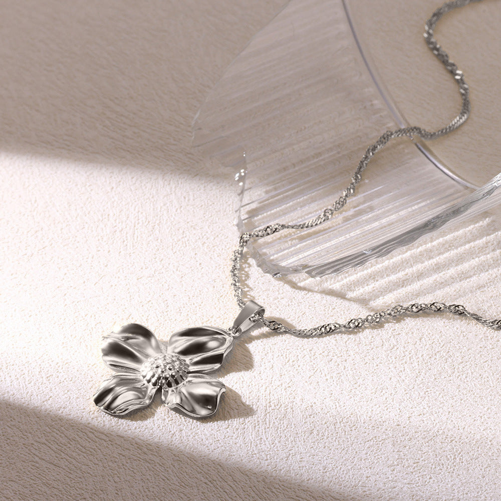 Flower Pendant Necklace