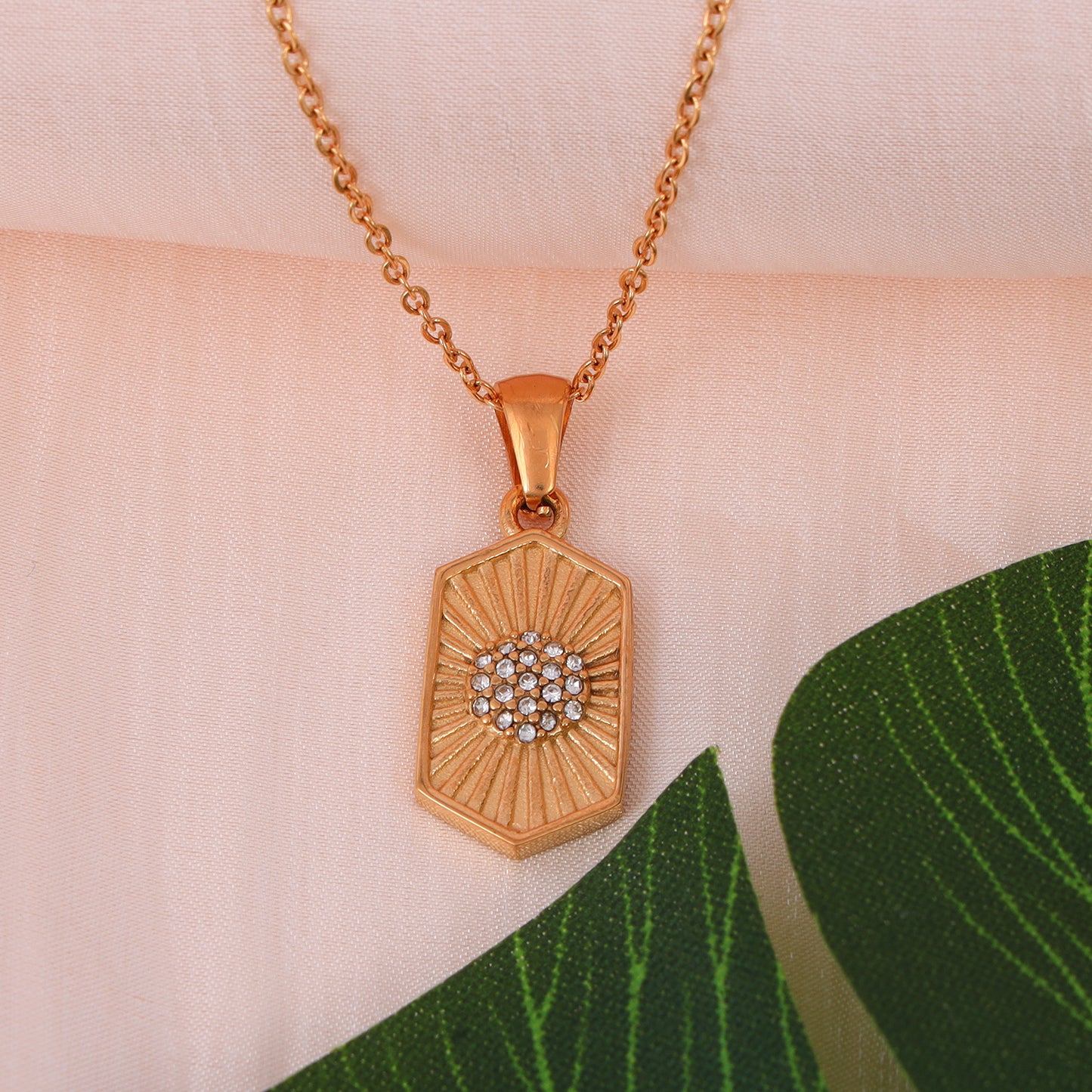 Geometric Zircon Grain Tarot Necklace