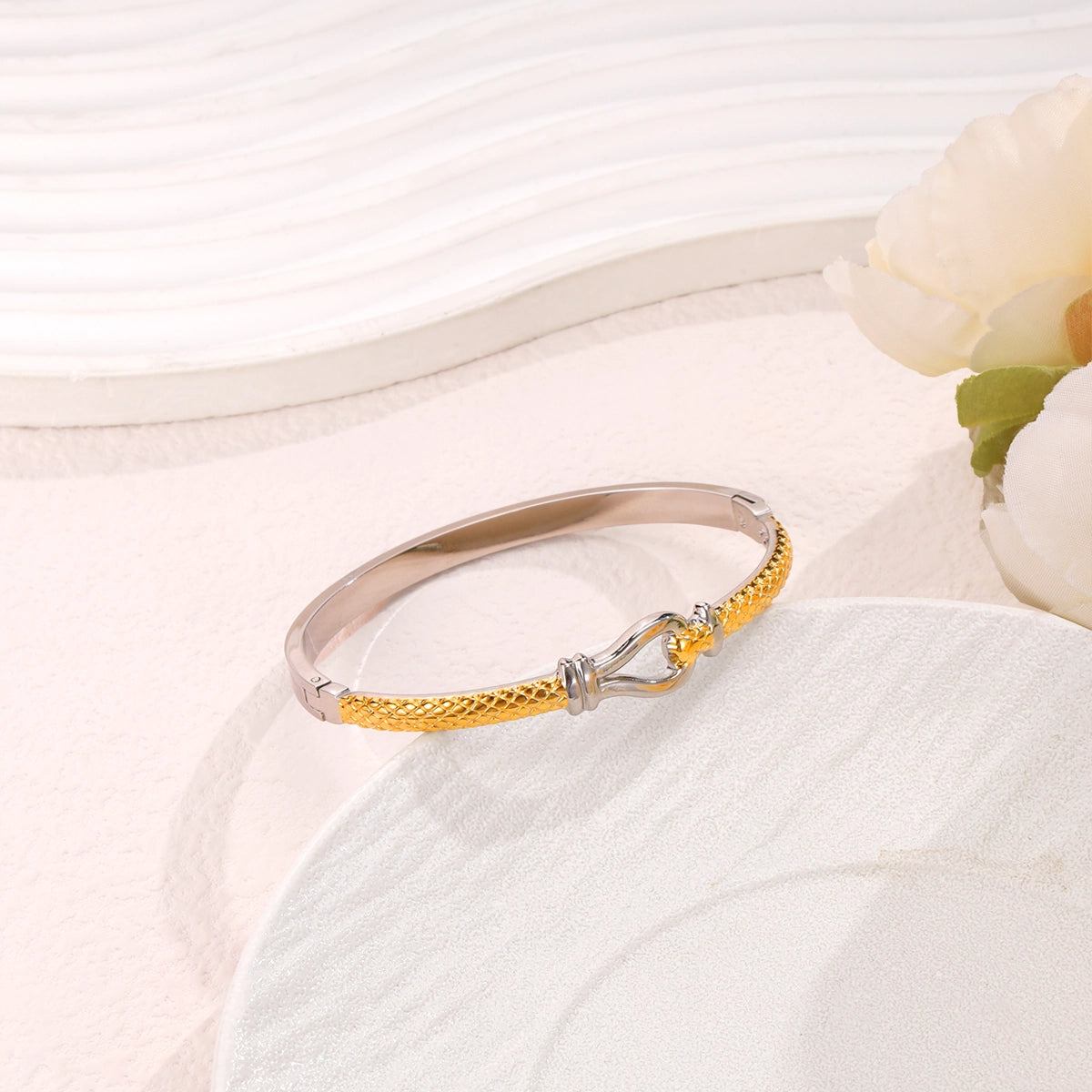 Horseshoe Clasp Bracelet Bangle