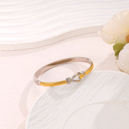 Horseshoe Clasp Bracelet Bangle