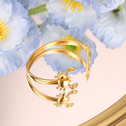 Crab and Starfish Bracelet Bangle