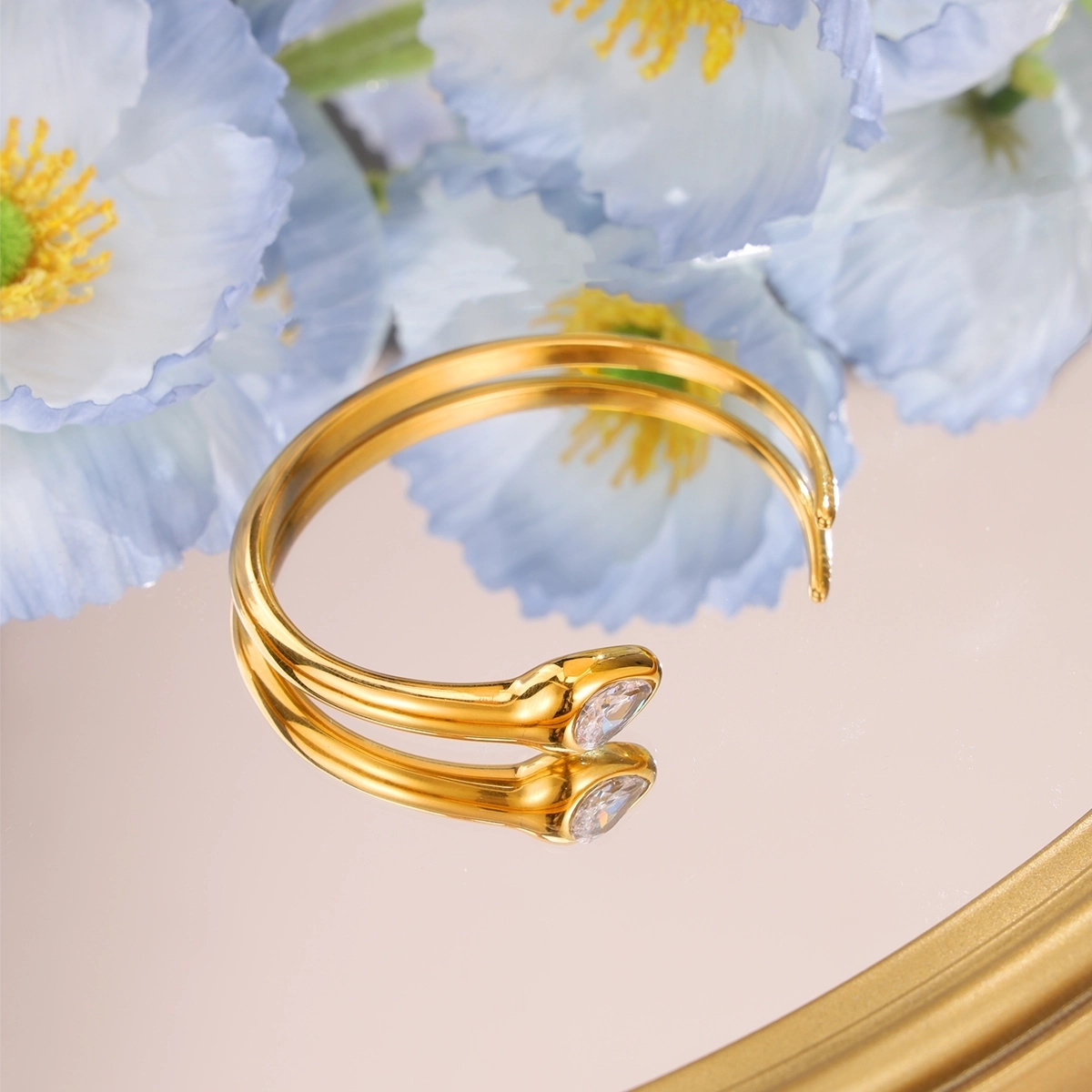 Zircon Stone Snake Shape Bracelet Bangle