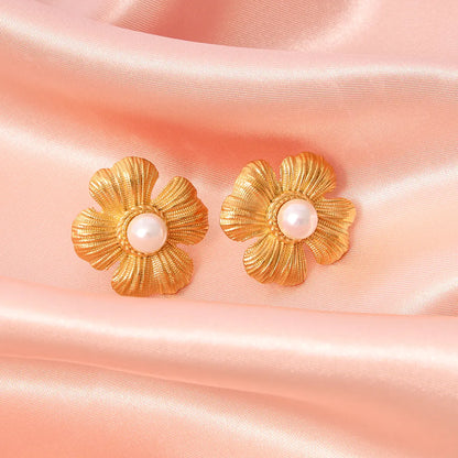 Shell Beads Flower Stud Earrings