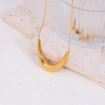 Delicate Curve Necklace