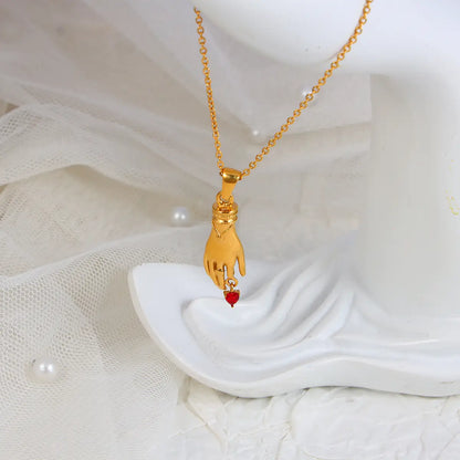 Zircon Heart Hand Necklace