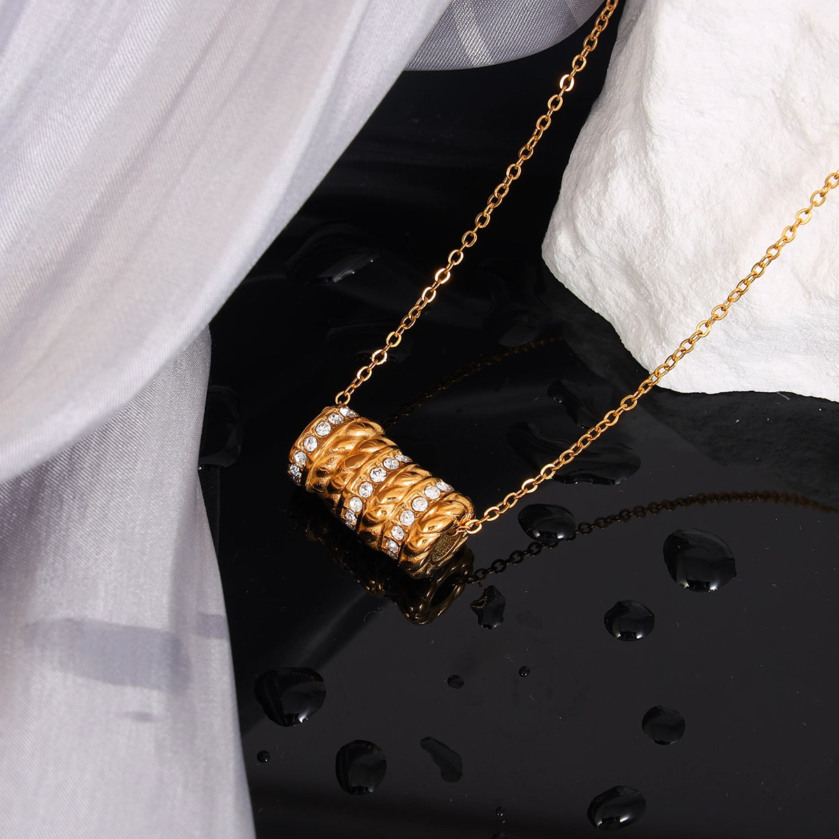 Zircon Triple Circle Pendant Necklace