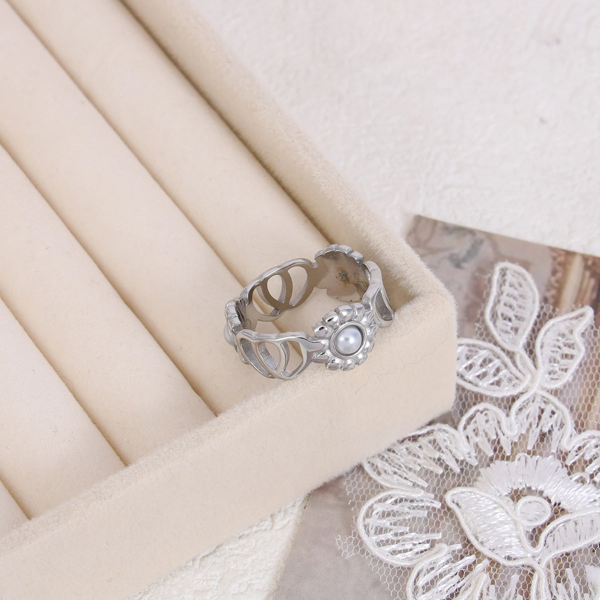 Double Heart Chrysanthemum Ring