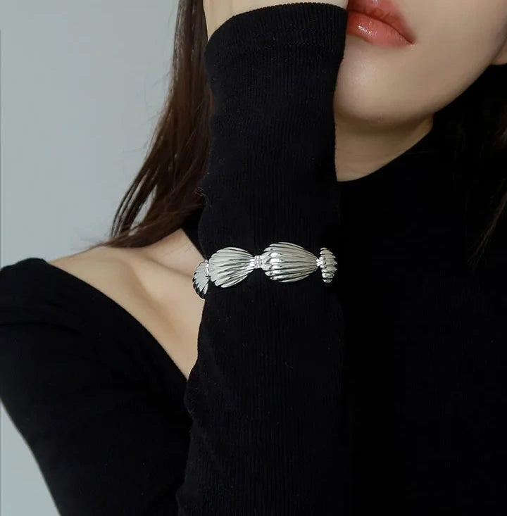 Shell Chain Bracelet