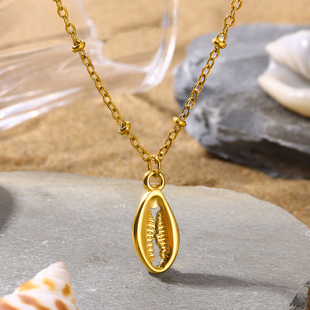 Shell Pendant Necklace