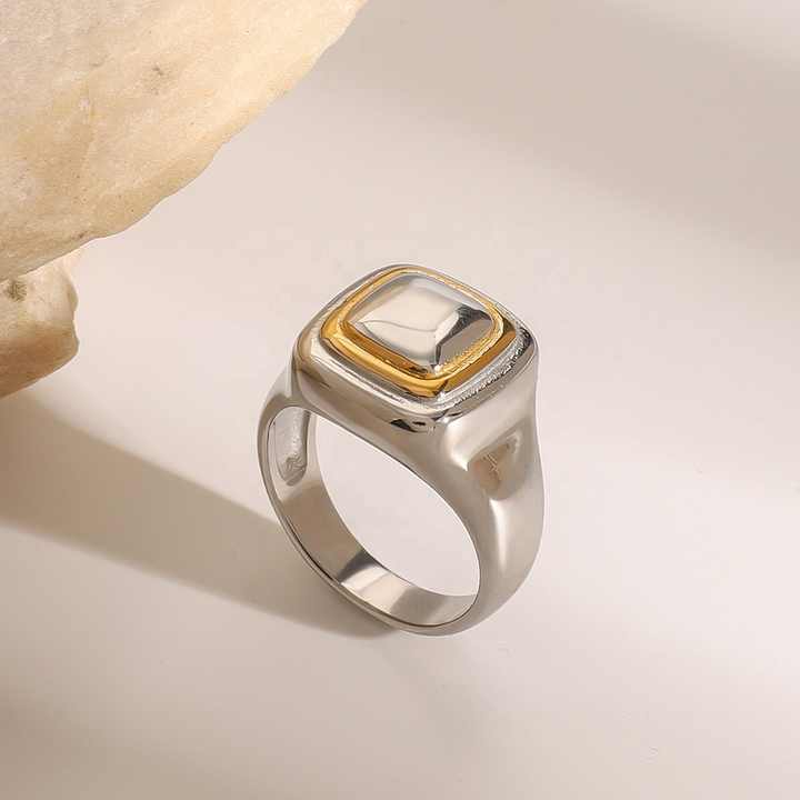 Retro Texture Color Blocked Ring